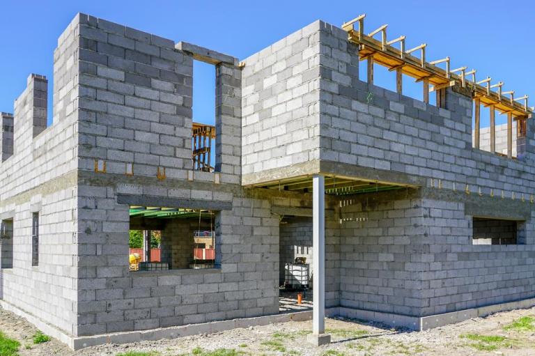 Faut-il un permis avant de construire une maison à Bouguenais ?